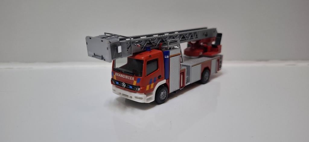 Mercedes atego 1/87 auto echelle pompier belge, Enlèvement