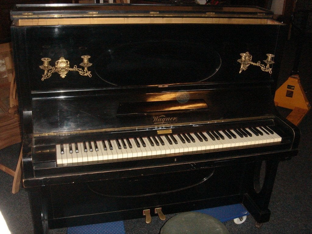Antieke PIANO Wagner – matzwart met originele kruk, Antiquités & Art, Enlèvement