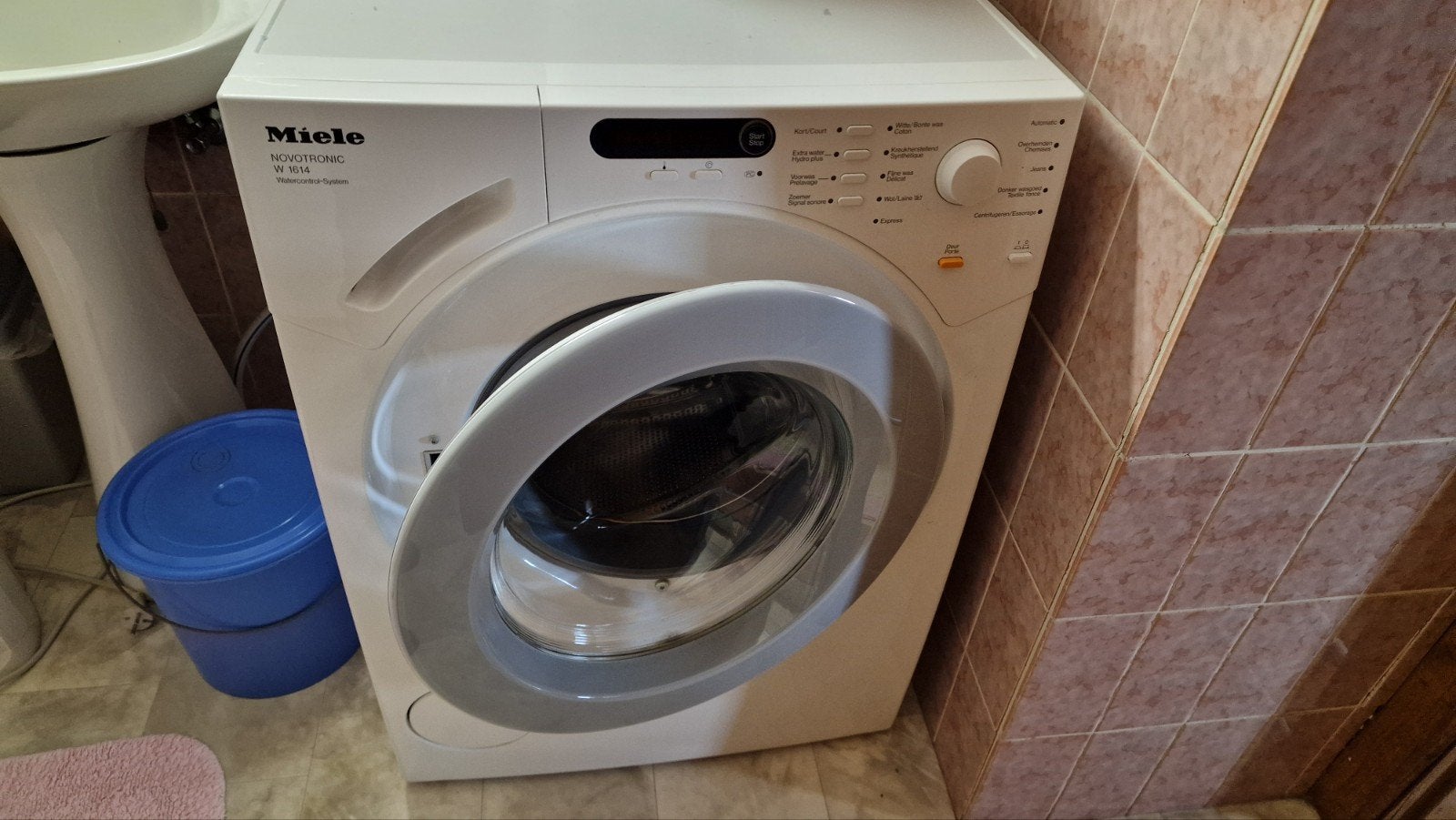 Miele wasmachine 6kg, 1200 à 1600 tours, 6 à 8 kg, Chargeur frontal, Enlèvement