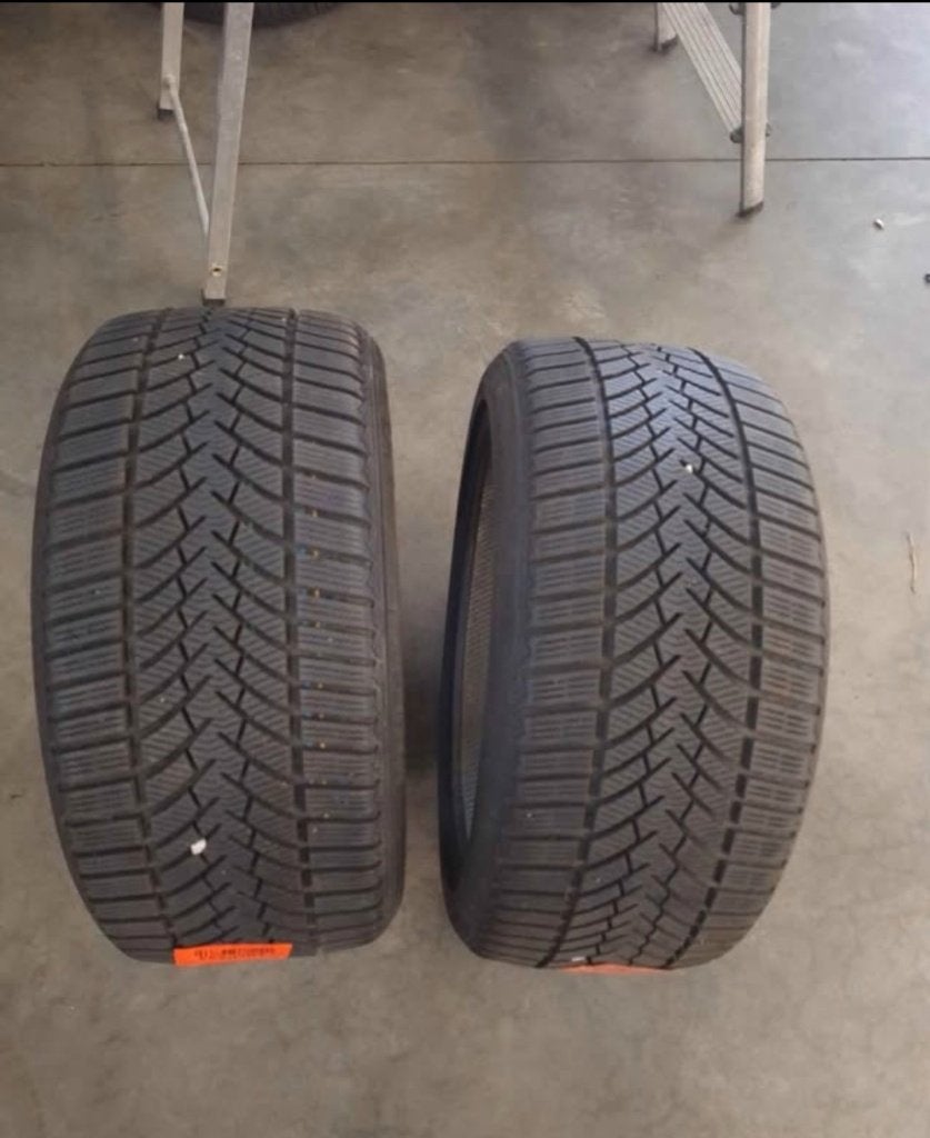 2 x 255 40 19 Semperit hiver, Enlèvement