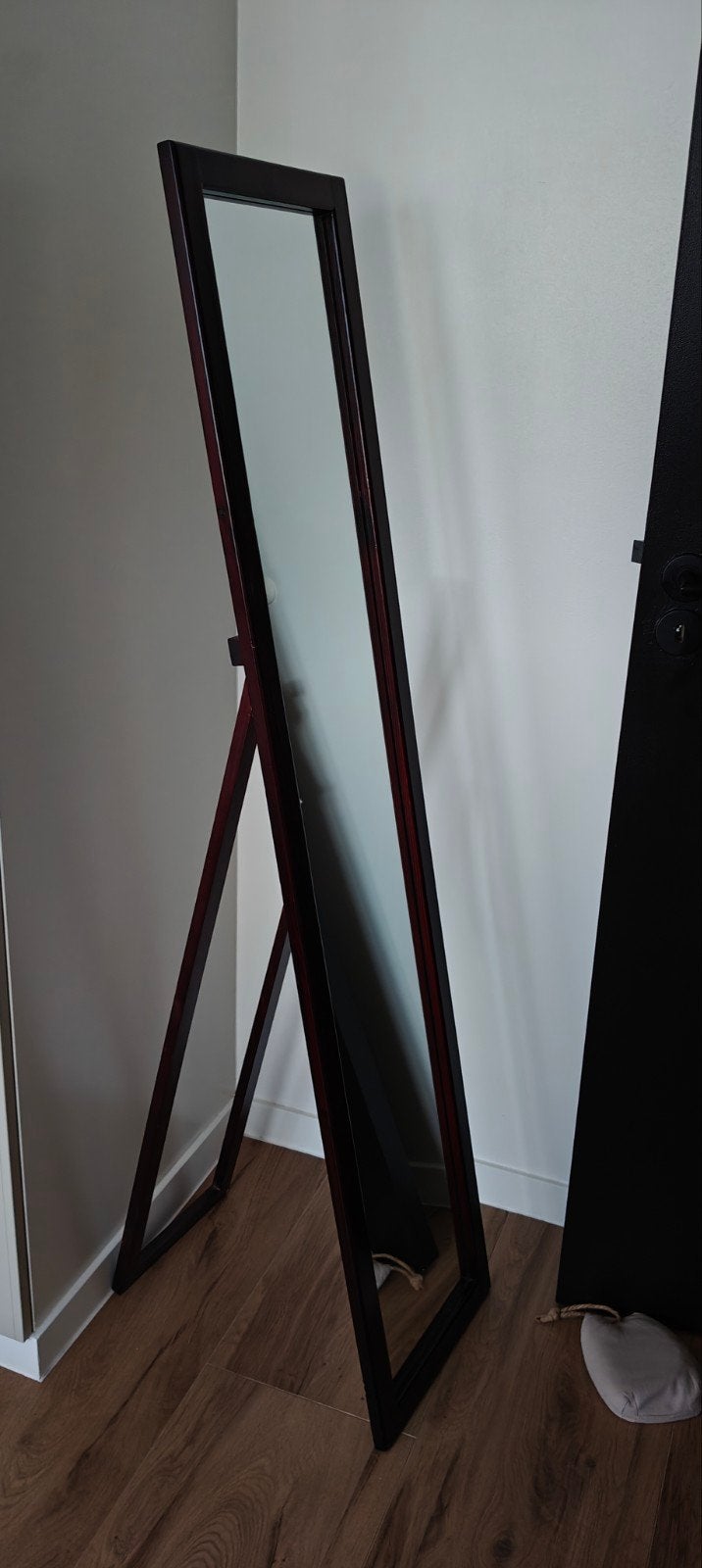 Miroir sur pied, Enlèvement