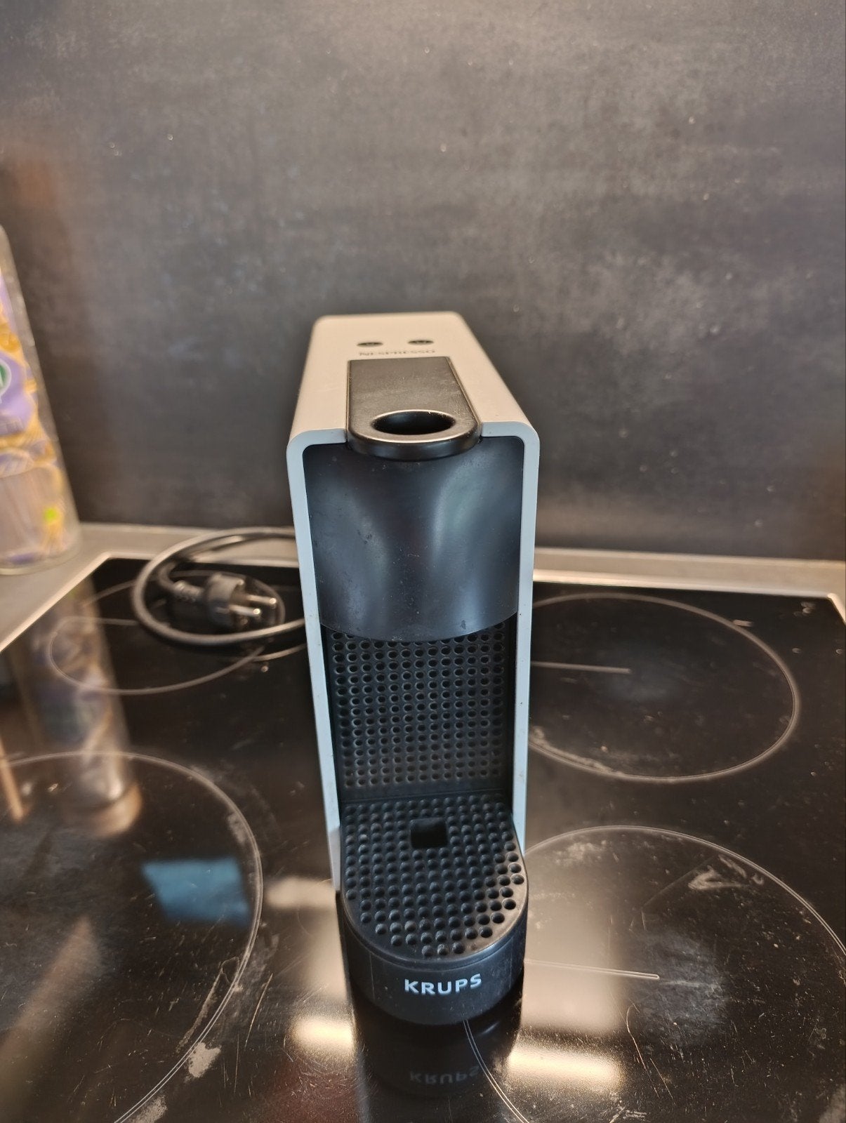 Nespresso koffiemachine, Koffiemachine, Ophalen of Verzenden, Zo goed als nieuw, 1 kopje