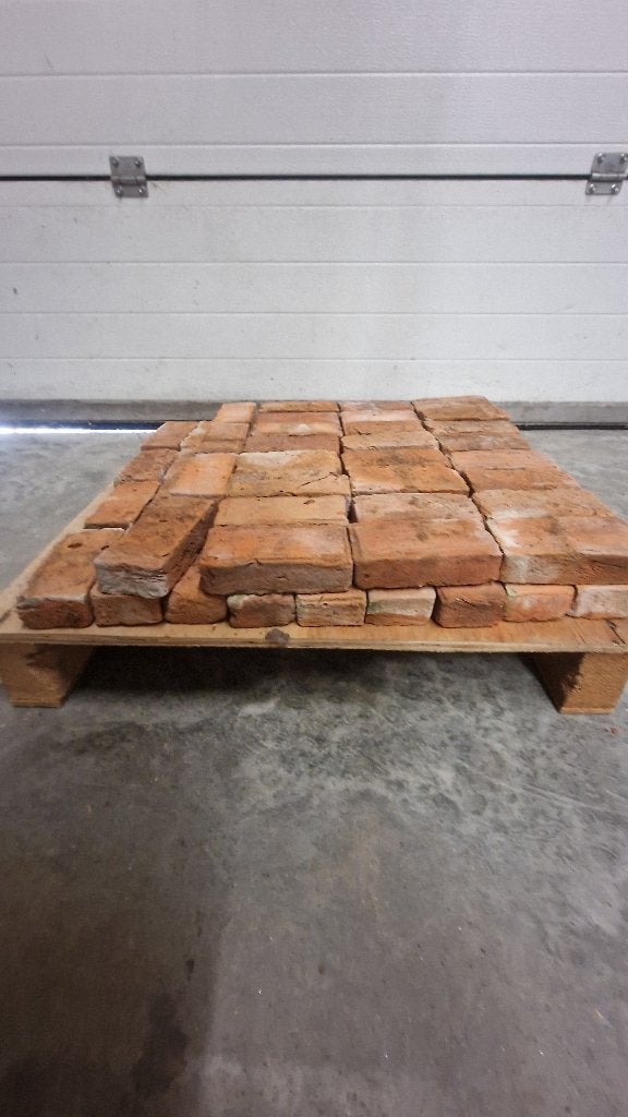 Kleine Terracotta Baksteentjes, Ophalen