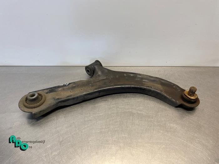 Bras de suspension avant droit d'un Renault Modus (Modus 04-, Autos : Pièces & Accessoires, Renault, -, 3 mois de garantie, Utilisé
