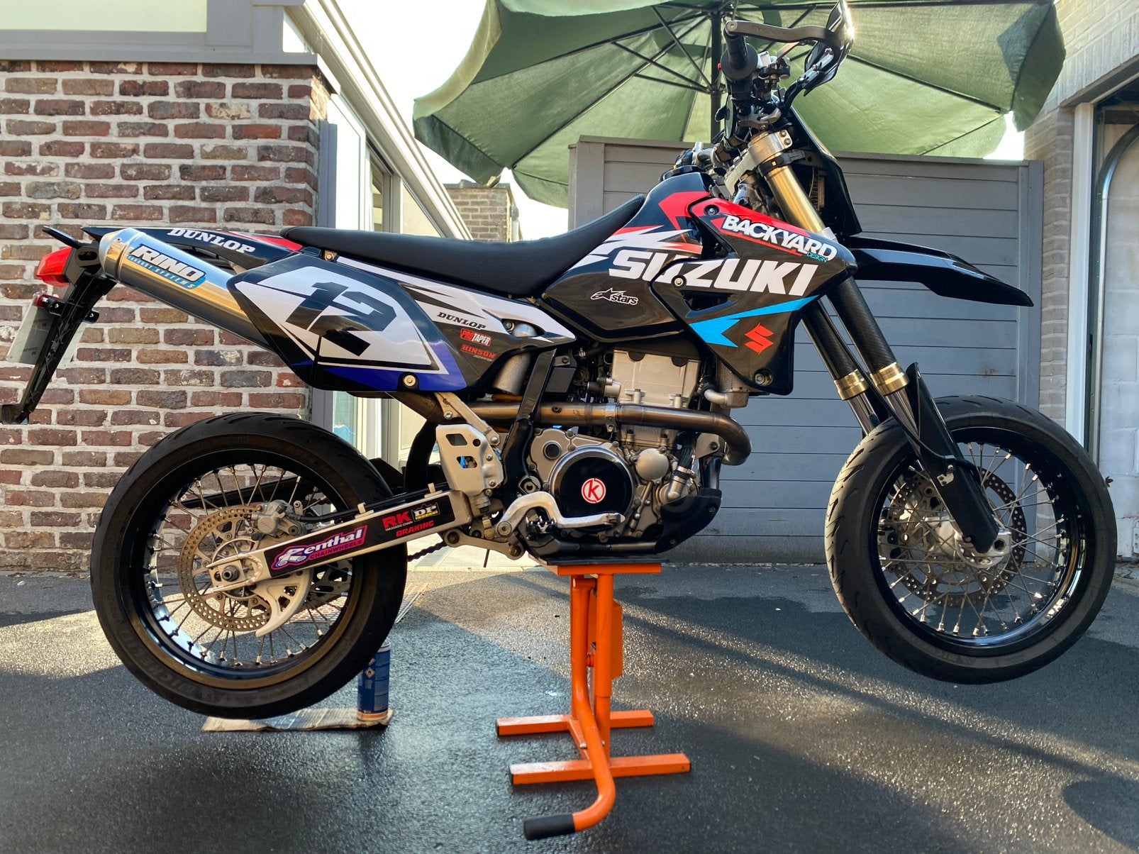 Suzuki drz 400 sm, Gebruikt, Particulier, Minimaal motorrijbewijs A2, Handgeschakeld