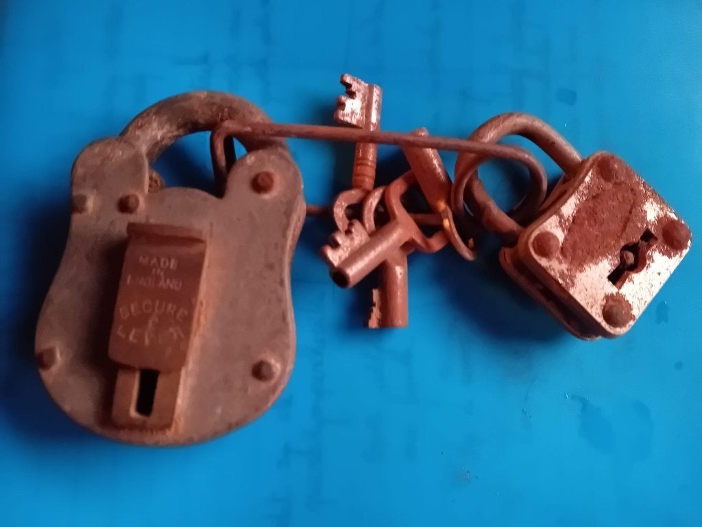 Slot / Padlock antiek Vintage Secure 2 Lever, Motoren, Accessoires | Sloten, Ophalen, Gebruikt