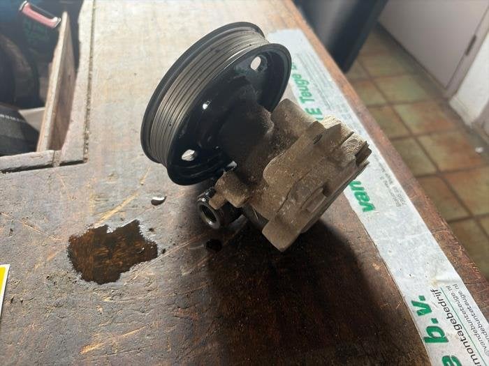 Stuurbekrachtiging Pomp van een Volkswagen Caddy, Gebruikt, -, Volkswagen, -