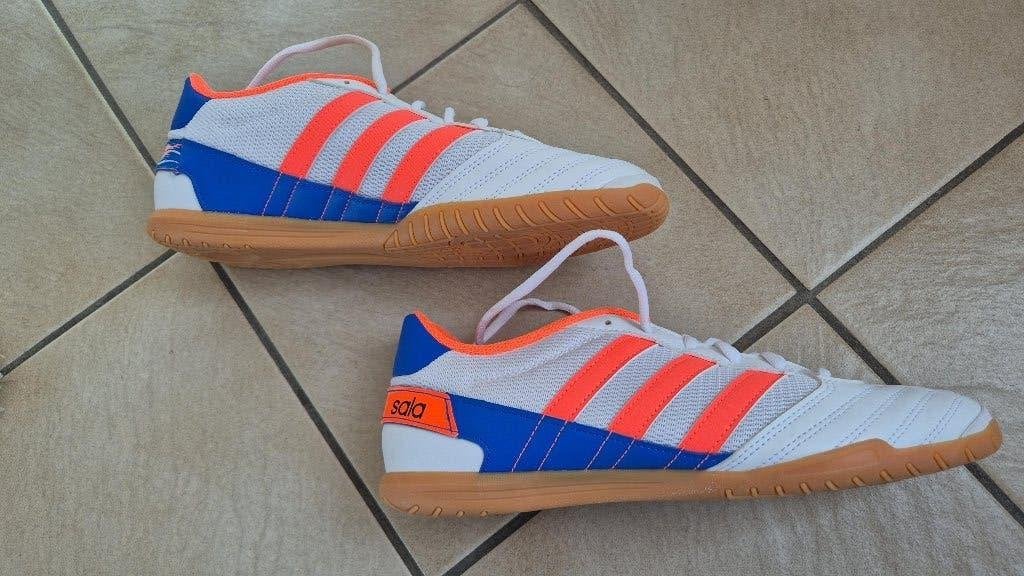 Heel mooi Sportschoenen "Adidas" maat 38 - Nieuw, Sport en Fitness, Loopsport en Atletiek, Nieuw, Overige sporten, Kleding, Ophalen