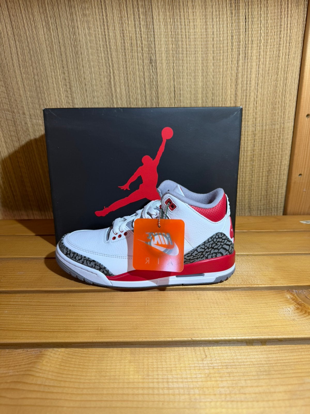 Jordan 3 Retro Fire Red (2022) maat 39, Kleding | Heren, Schoenen, Ophalen of Verzenden, Zo goed als nieuw, Sneakers