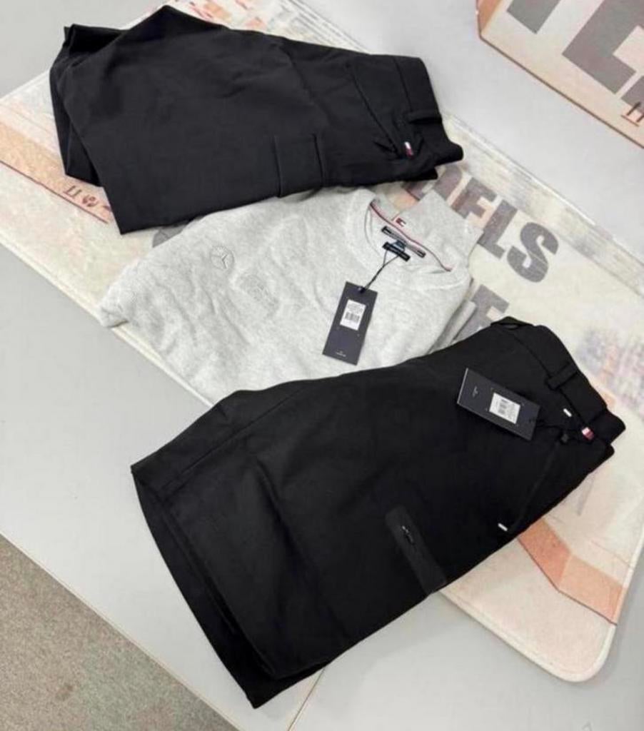 Tommy Hilfiger - Pull Mercedes AMG Petronas + 2 shorts, Enlèvement ou Envoi, Neuf, ForTwo