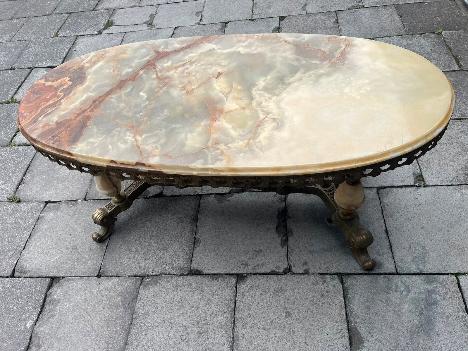 Grande table basse vintage en onyx et bronze, Maison & Meubles, Tables | Tables de salon, Enlèvement, Comme neuf, Ovale, Métal