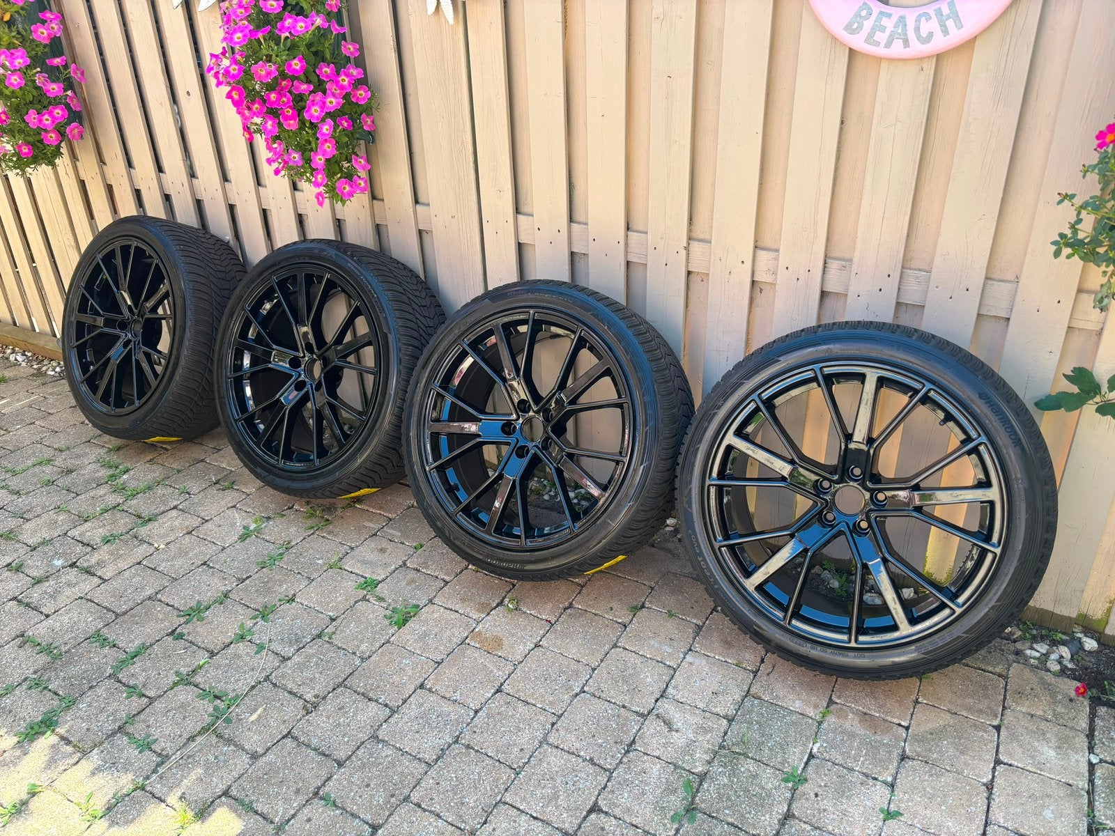20 inch WINTER set Audi Q5 A6 Volkswagen Tiguan  255/40/20, Autos : Pièces & Accessoires, Neuf, Pneus et Jantes, Pneus hiver, 255 mm