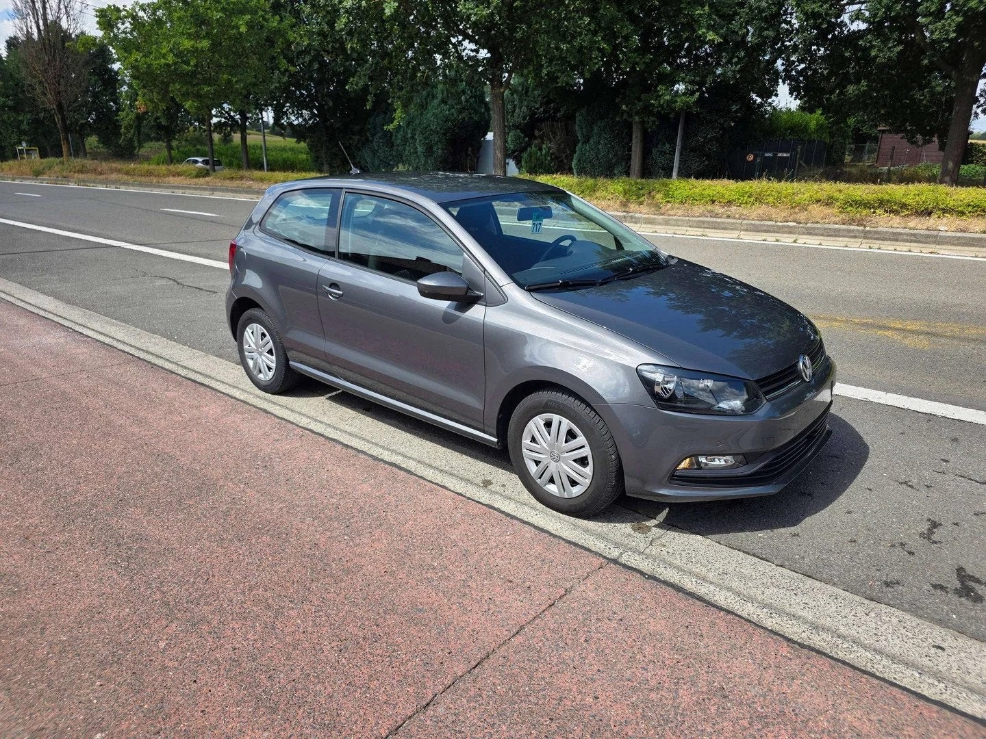 Volkswagen Polo 1.0i ! 53000KM ! 1EIG IN ZEER GOEDE STAAT, Auto's, Stof, Zwart, Bedrijf, 3 cilinders