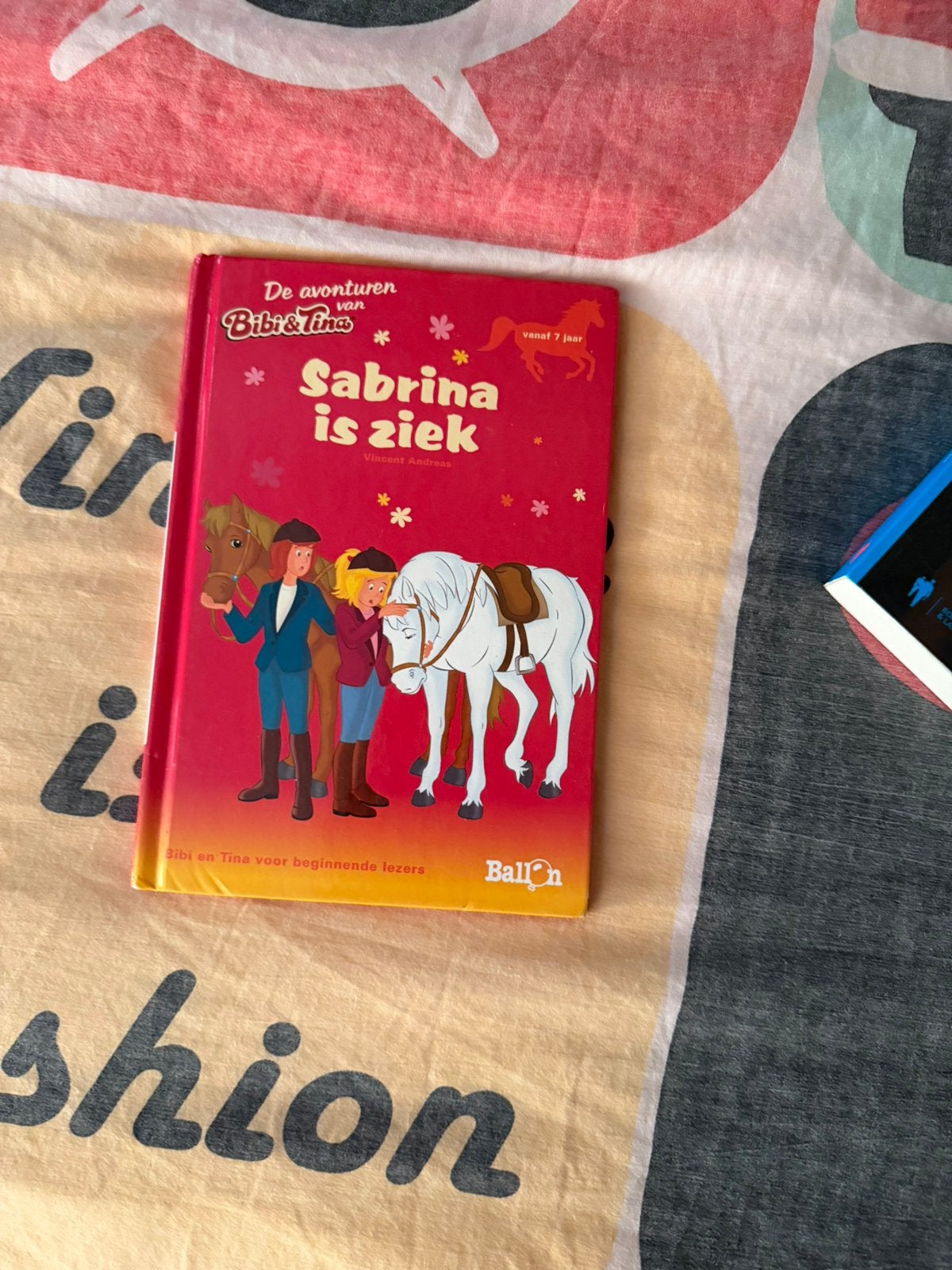 Boek bibi en tina. Sabrina is ziek, Boeken, Ophalen of Verzenden, Zo goed als nieuw