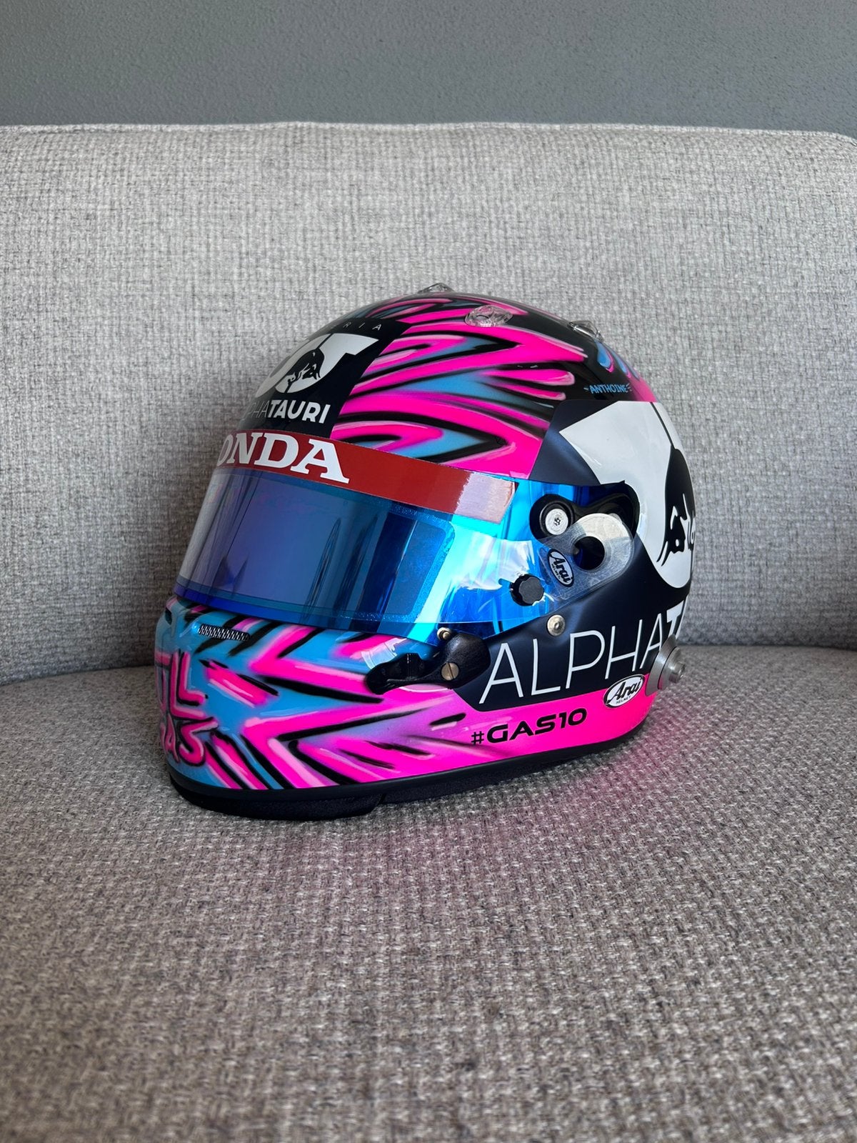 1:1 Pierre Gasly helm, Collections, Marques automobiles, Motos & Formules 1, Enlèvement, Comme neuf, ForTwo