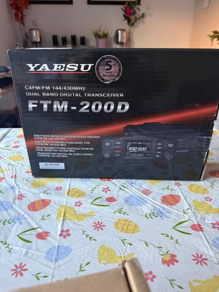 Zo goed als nieuwe Yaesu FT -200 D in doos, Télécoms, Enlèvement, Comme neuf, Émetteur et Récepteur