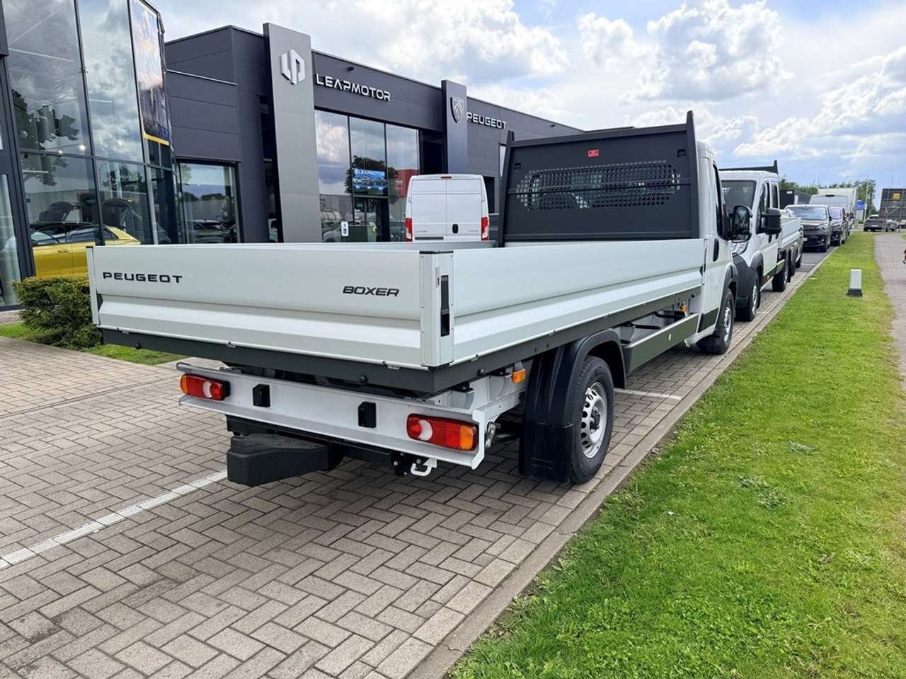 Peugeot Boxer L3 Automaat 180PK Open Laadbak *STOCK*, Automaat, 179 pk, Zwart, 2199 cc