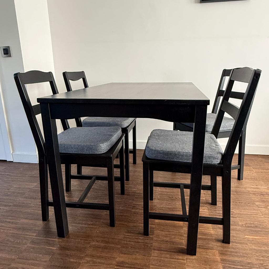 tafel met 4 stoelen IKEA, Ophalen, 100 tot 150 cm, 50 tot 100 cm, Zo goed als nieuw