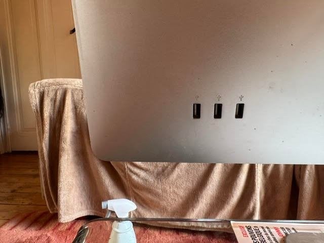 Apple Cinema Display LED (24-Inch), Computers en Software, 24 inch, Ophalen, Zo goed als nieuw, Overige modellen