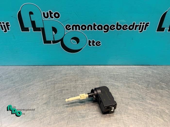 Moteur phare d'un Peugeot 307, -, 3 mois de garantie, Utilisé, -