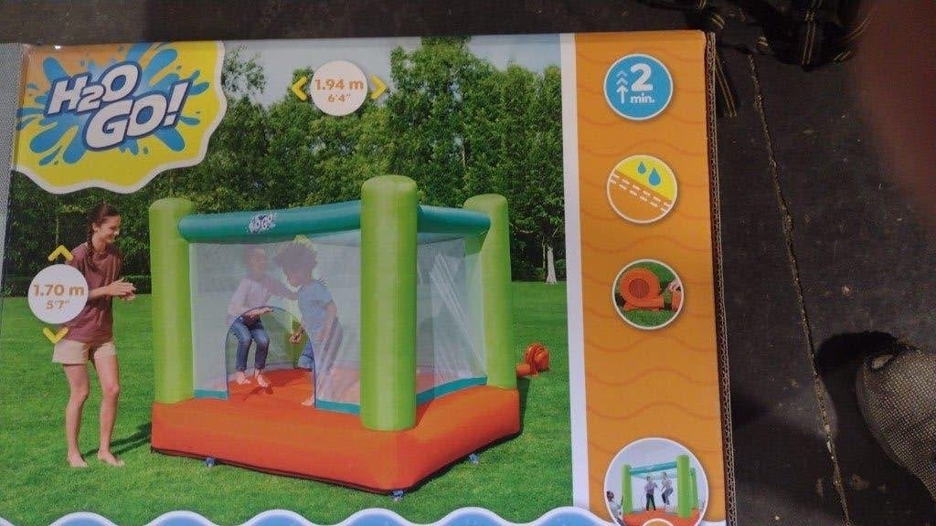 Jump and Soar mega springkasteel voor kinderen, Hobby en Vrije tijd, Feestartikelen | Verhuur, Ophalen, Nieuw