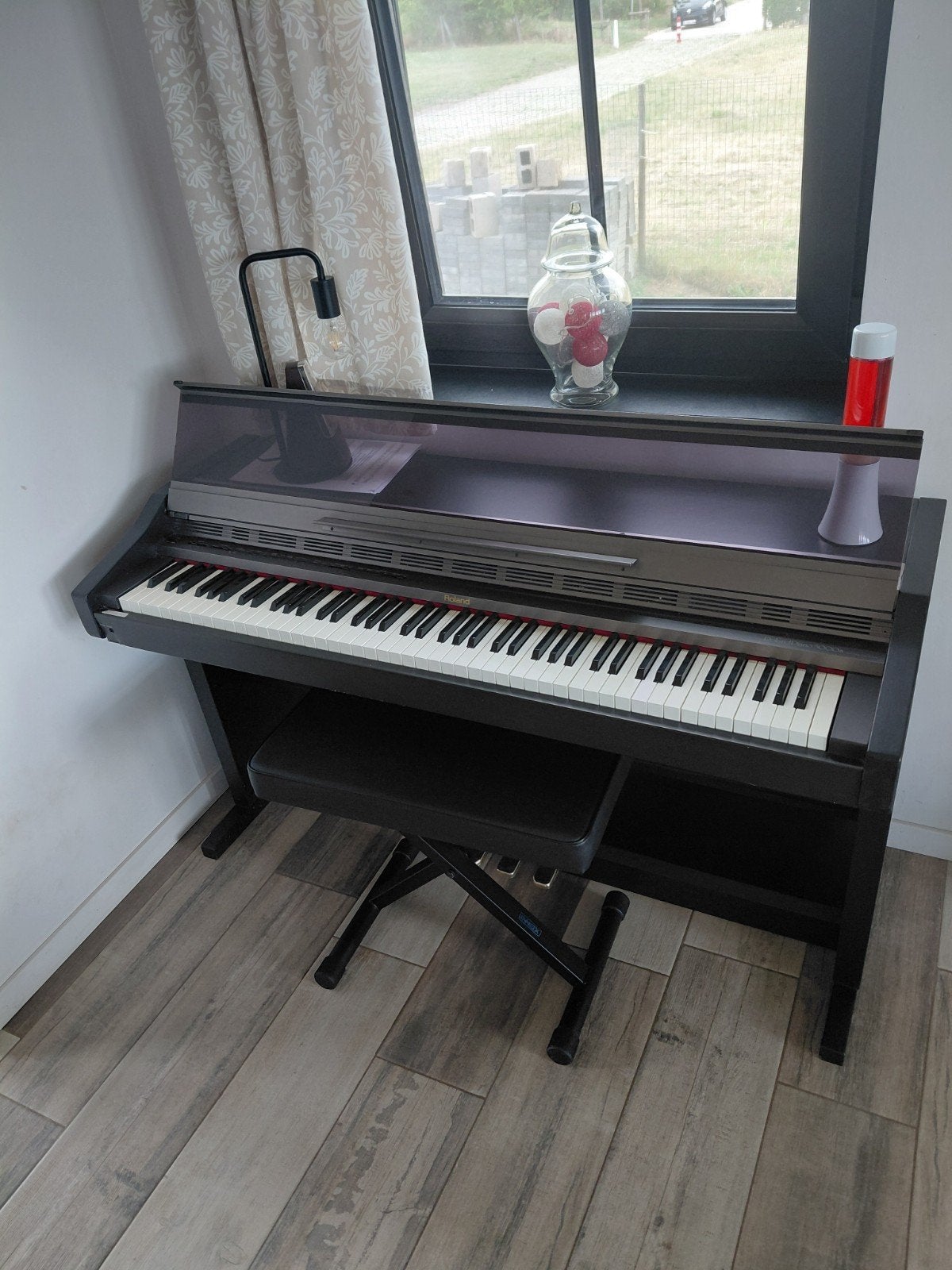 Piano Roland met pianostoel, Muziek en Instrumenten, Ophalen