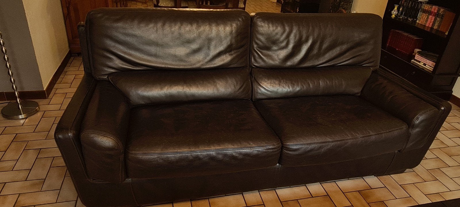 Canapé en cuir brun foncé L 210 l 90 H 90, Maison & Meubles, Utilisé, 75 à 100 cm, Cuir, 200 à 250 cm