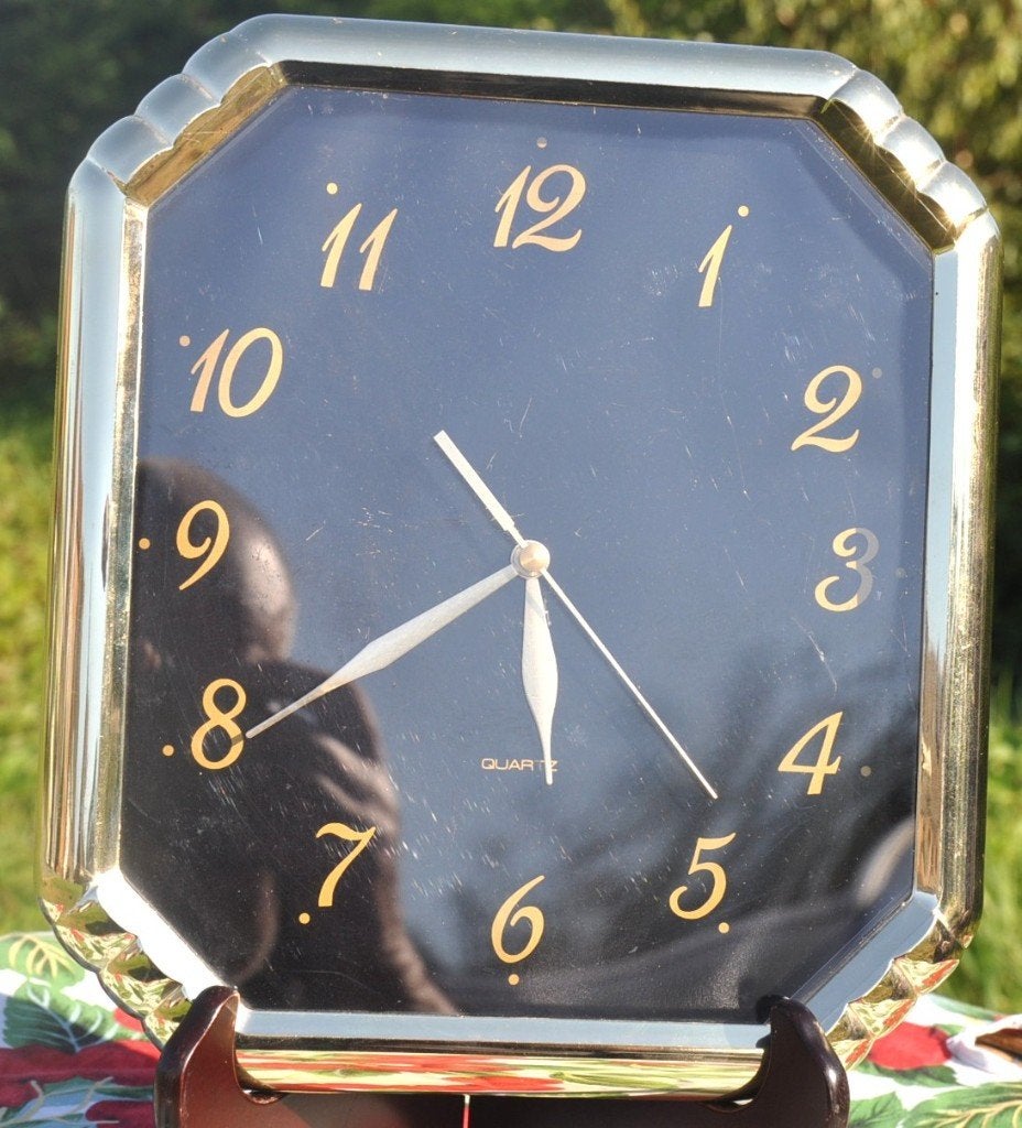 horloge murale quartz tour doré plastique, Huis en Inrichting, Woonaccessoires | Klokken, Goud, Werkt op batterijen, Ophalen of Verzenden