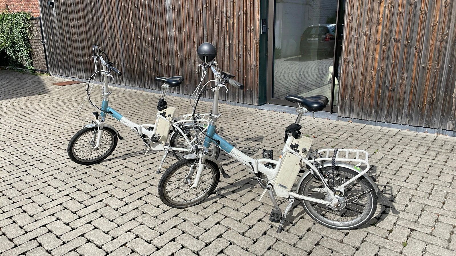 Twee identieke electrische minifietsen M/V, Vitesses, Frein sur jante, Enlèvement, Utilisé