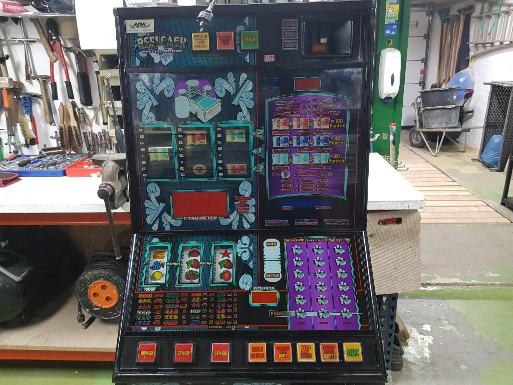 REAL CASH SE ( halversie ) speelt op euro,s 2 , 1 , 0,20, Verzamelen, Automaten | Gokkasten en Fruitautomaten, Euro, Ophalen, Gebruikt
