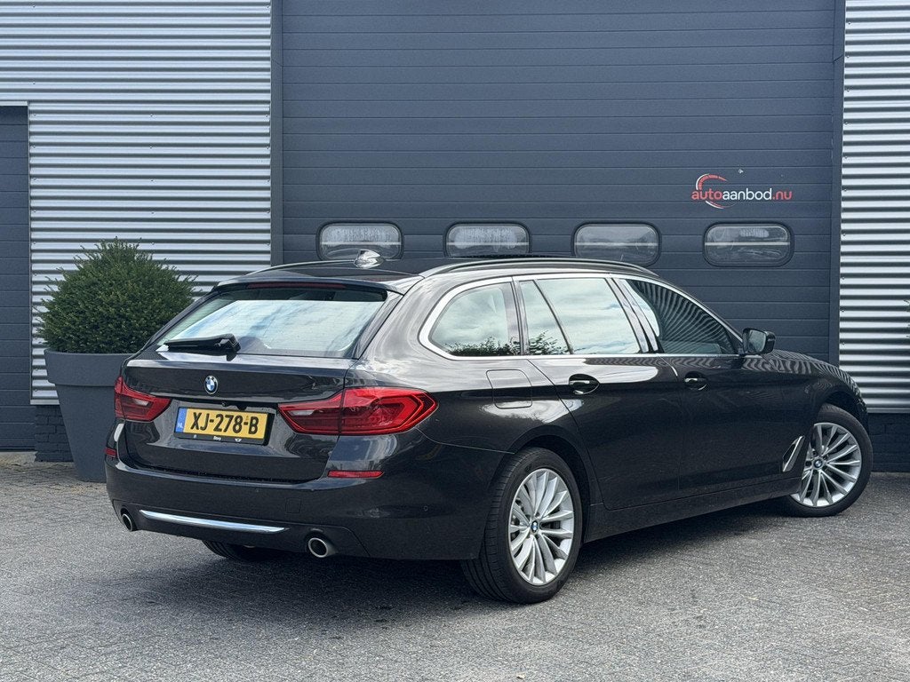 BMW 5 Serie Touring 520i Corporate Lease High Executive, Autos, BMW, Cuir, Entreprise, 2000 kg, Noir