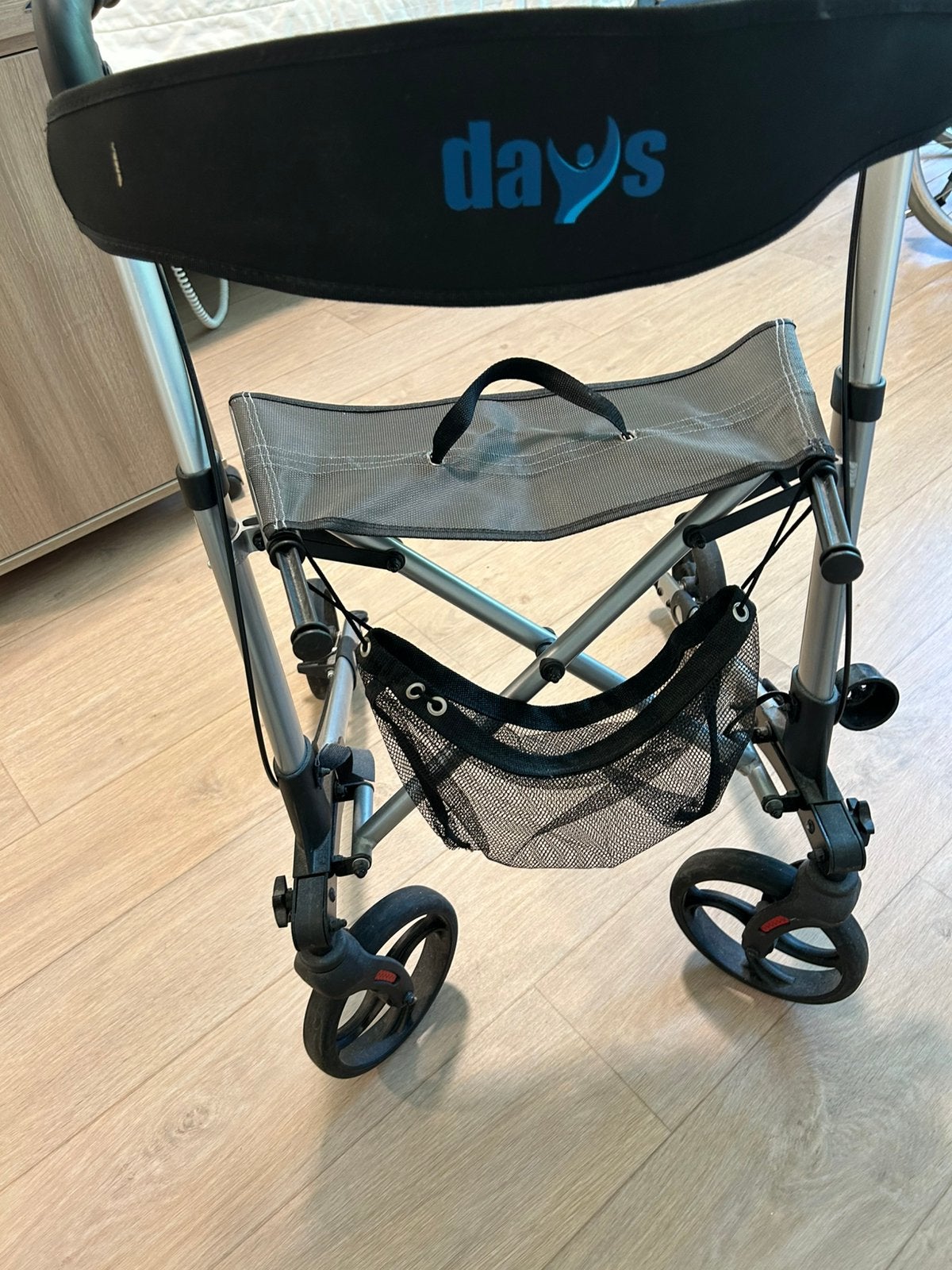 Rollator van het merk Days, Diversen, Ophalen, Lichtgewicht, Zo goed als nieuw