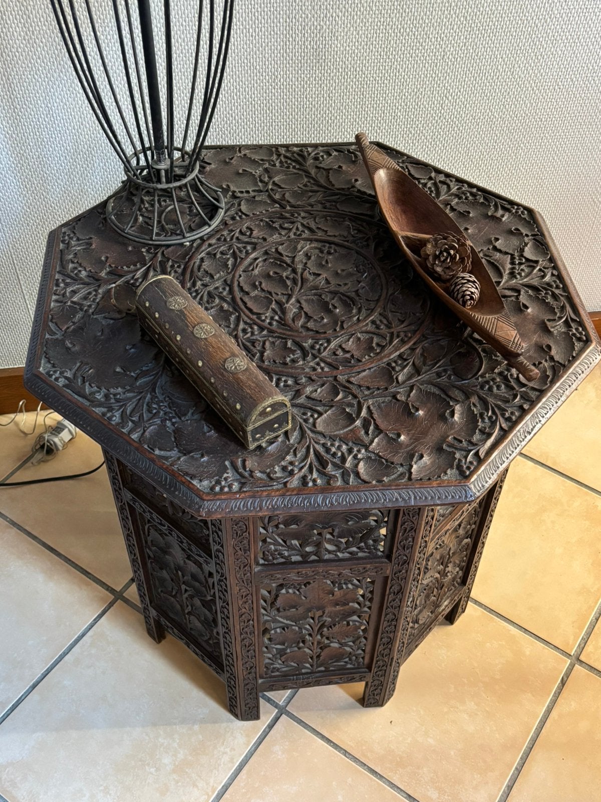 Tafel - einde van de bank, Ophalen, 50 – 75, Gebruikt, 50 tot 75 cm