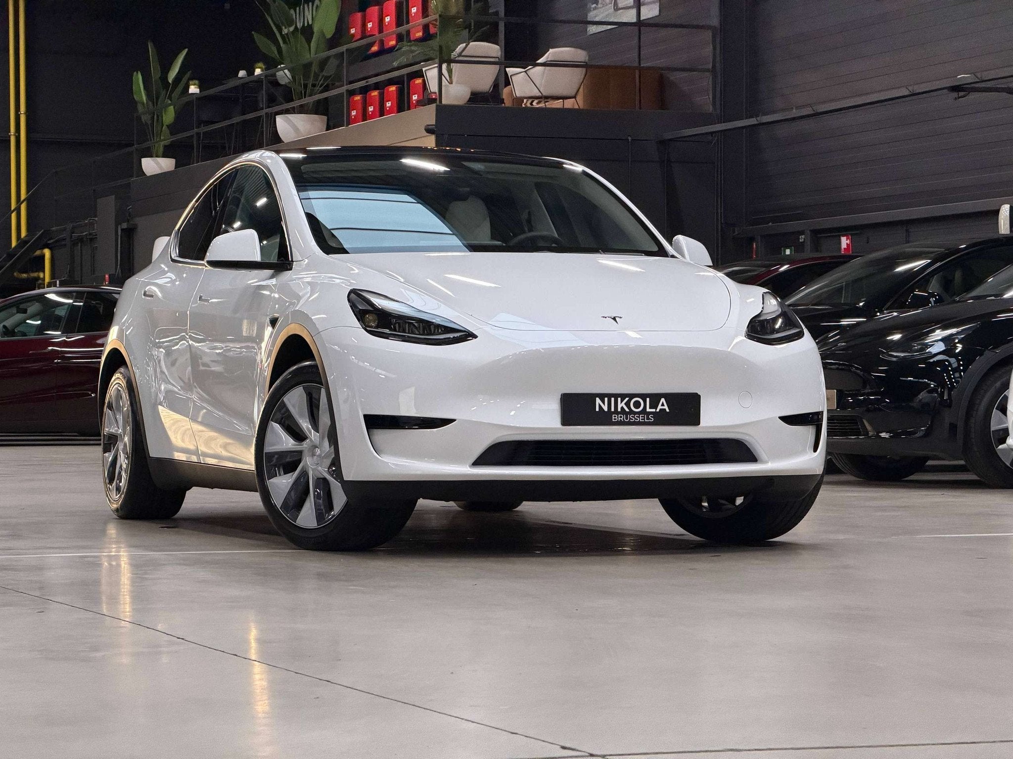 Tesla Model Y MODEL Y PREMIUM RWD - HW4 - PANORAMIC ROOF - T, Auto's, Automaat, Achterwielaandrijving, Gebruikt, 300 pk