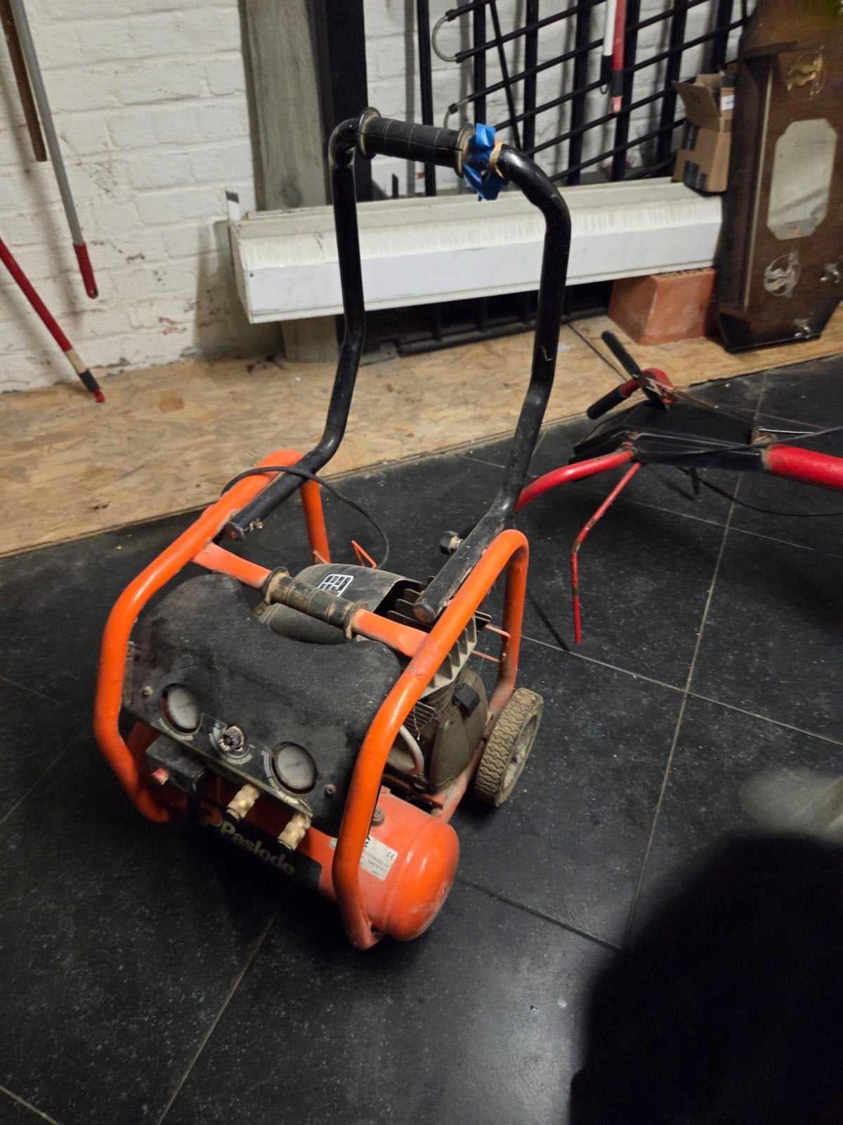 compressor, Doe-het-zelf en Bouw, Ophalen, Gebruikt