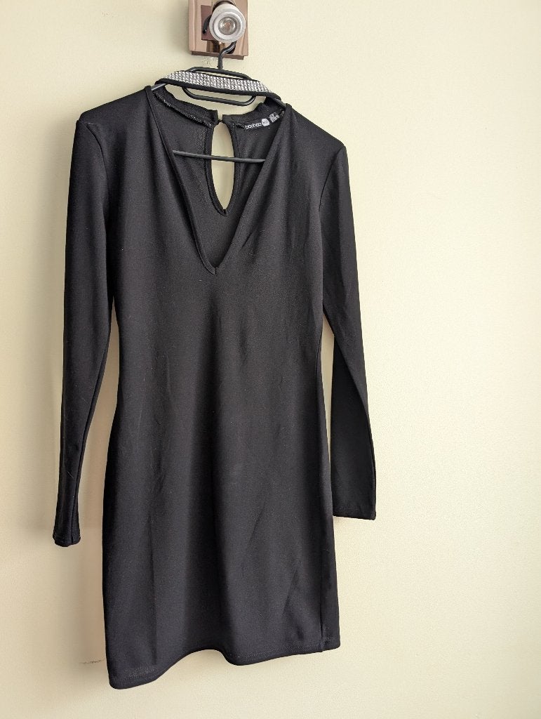 Boohoo zwarte bodycon mini-jurk met choker - Maat M (38), Zwart, Zo goed als nieuw, Boven de knie, Ophalen