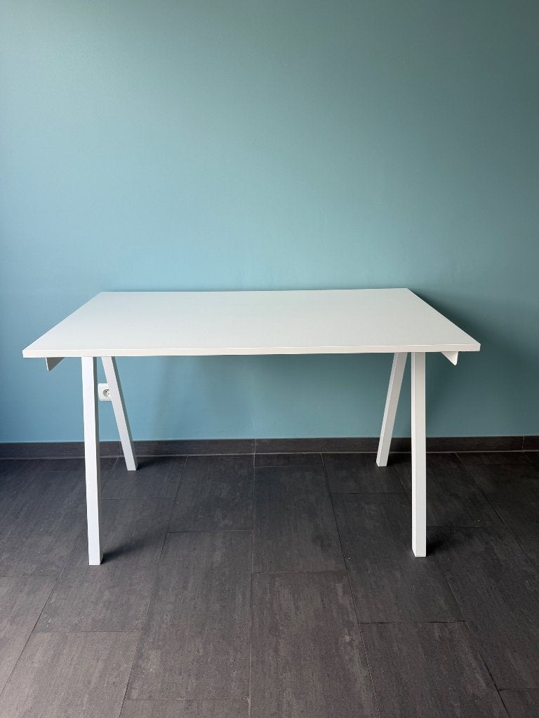 Bureau, Ophalen, Schoolbureau, Zo goed als nieuw, IKEA