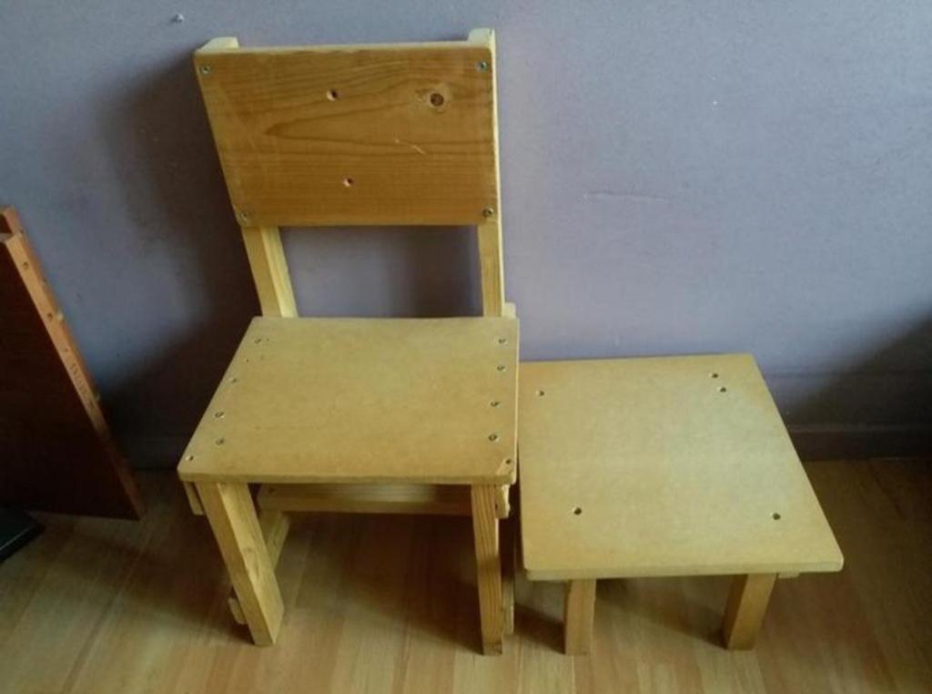 Zelfgemaakte hout stoel en tafeltje-licht beschadigd, Kinderen en Baby's, Kinderkamer | Tafels en Stoelen, Gebruikt, Tafel(s) en Stoel(en)
