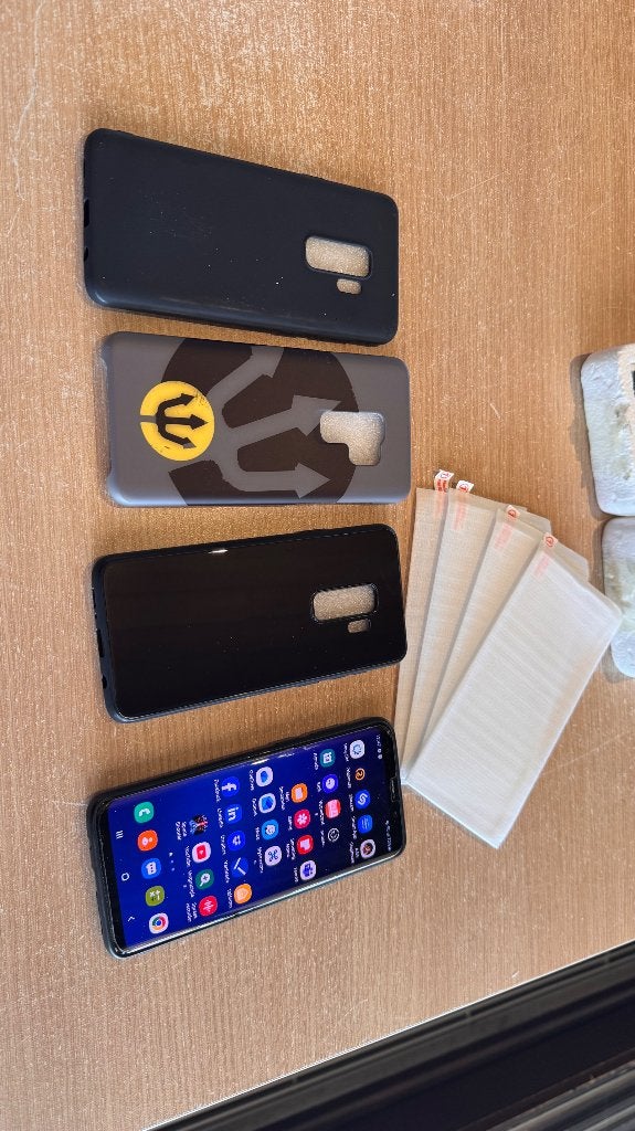 Samsung galaxy s9+ hoesjes en je krijgt er de gsm bij :-), Gebruikt, Zwart, Touchscreen, Ophalen of Verzenden