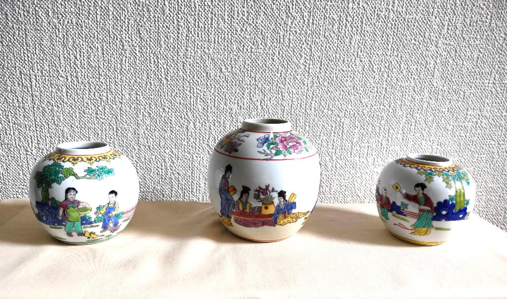 3 Chinese potjes of vazen, Ophalen