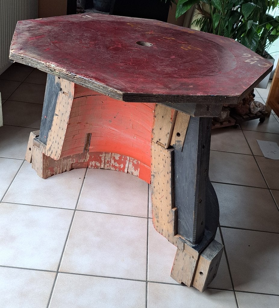 Table - moules industriels, Rond, Enlèvement, Utilisé, 75 cm ou plus