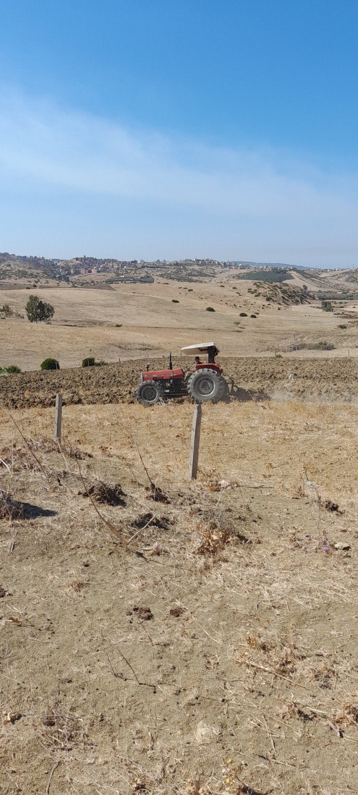 Landbouwgrond met grote titel van 5498 m2 met waterput, Tanger Maroc, 1500 m² of meer