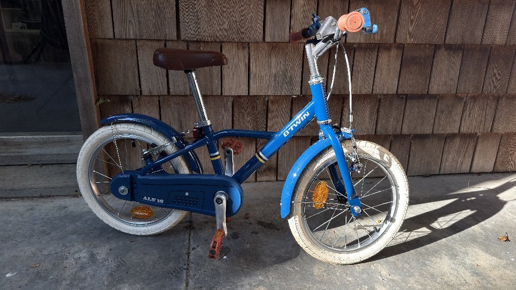 B'twin fiets 16 inch, Fietsen en Brommers, Ophalen, 16 tot 20 inch, Velgrem, Zo goed als nieuw