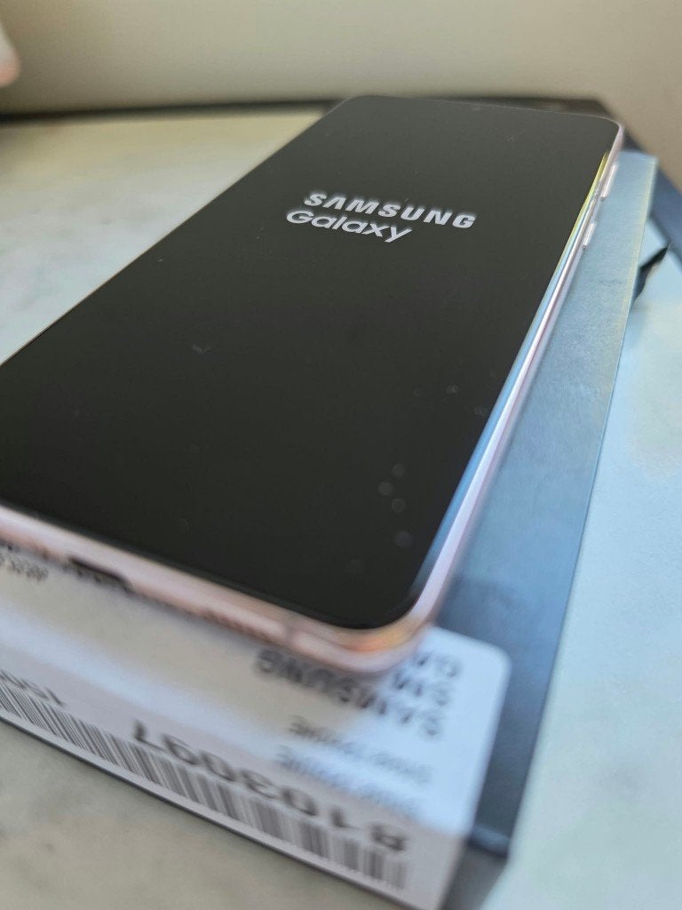 Samsung Galaxy S21+ 5G avec 256 Go de mémoire fantôme violet, 256 GB, Enlèvement ou Envoi, Comme neuf, Galaxy S21