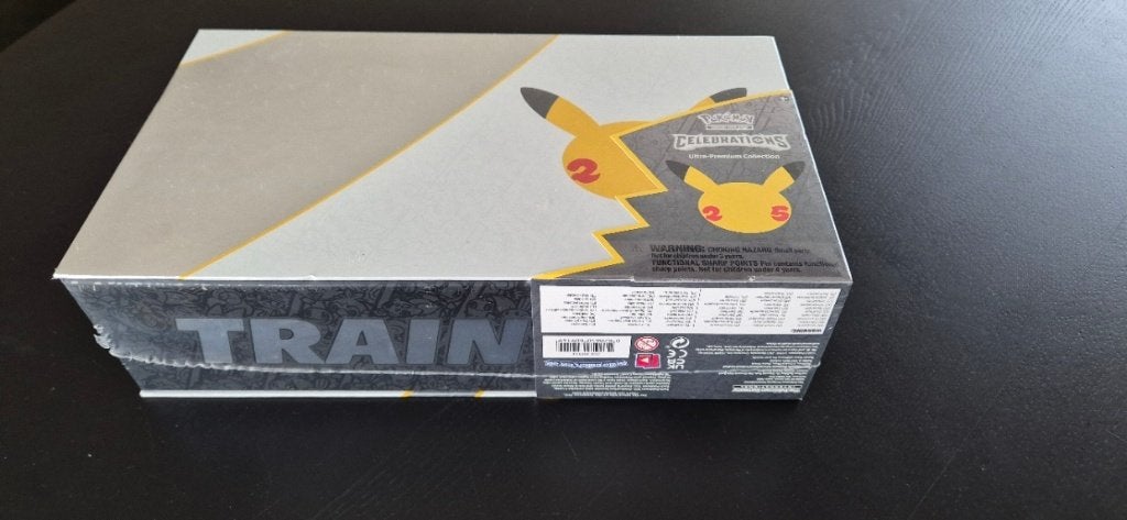 Pokémon TCG 25th Anniversary Celebrations Collection Box, Ophalen, Nieuw, Boosterbox, Foil