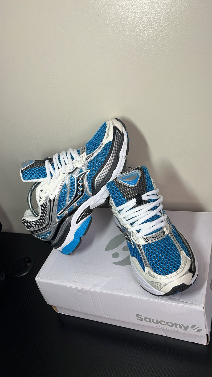 Sauconys blauw, Kleding | Heren, Zo goed als nieuw, Sneakers, Verzenden, Blauw