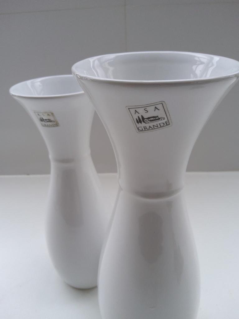 2 wit porseleinen karaffen. Prijs per stuk., Huis en Inrichting, Keuken | Servies, Ophalen of Verzenden, Nieuw, Porselein