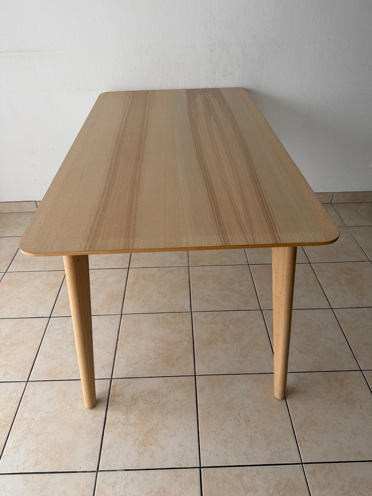Lisabo ikea tafel hout, Ophalen, Zo goed als nieuw