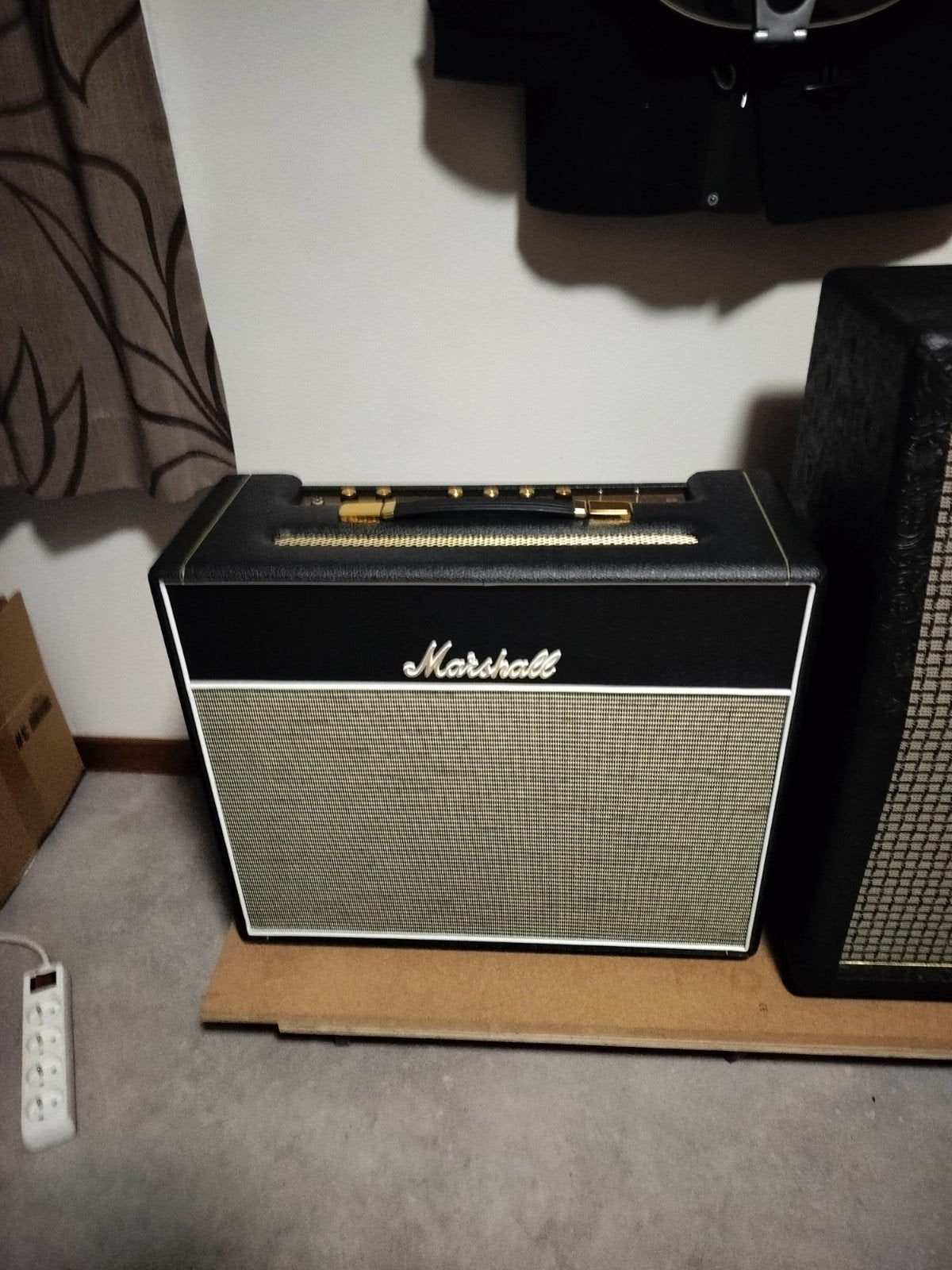 Marshall 1974x Handwired vs Fender Deluxe Reverb, Muziek en Instrumenten, Ophalen, Zo goed als nieuw, Gitaar, Minder dan 50 watt