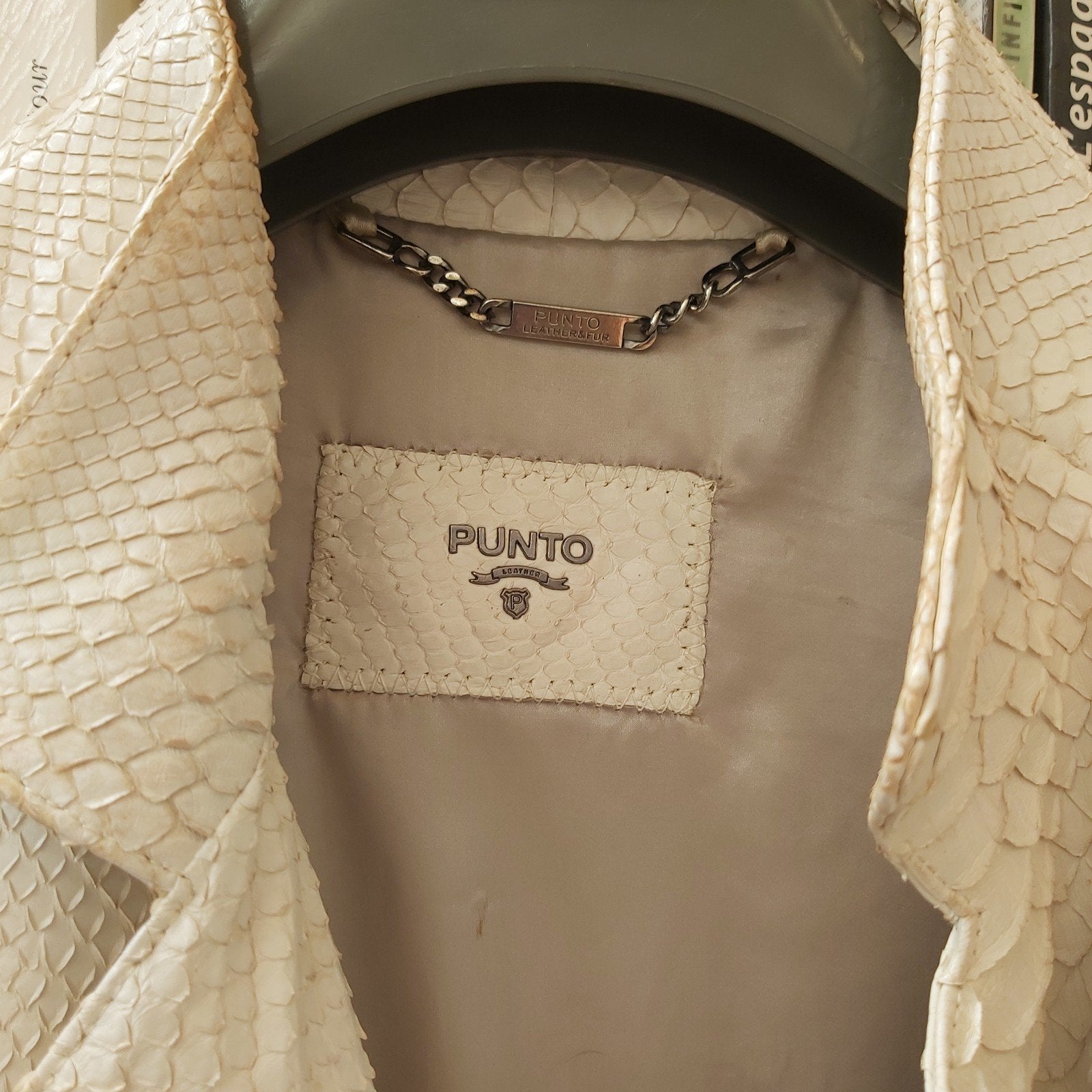 Veste en Python Véritable Blanc Cassé  PUNTO – Luxe, Kleding | Dames, Jassen | Winter, Wit, Punto leather, Gedragen, Ophalen
